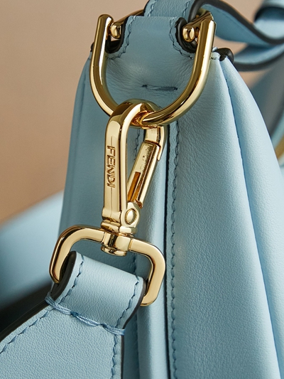 フェンディバッグ角部分ディテール